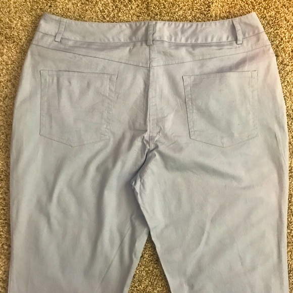 EUC Item & Co Light Blue Cotton Capri Pants, Size 12. Very cute! - Picture 4 of 9